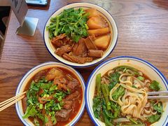 -CowCow其其·牛杂咖啡公司(六运店)