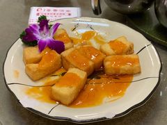 鲍汁客家豆腐-正宗鸡饭粤香酒家(朱村店)