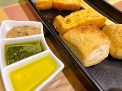 餐前面包棍-安妮意大利餐厅(世贸天阶店)