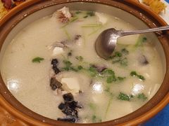 浓汤鱼头-老淳安—伴山伴湖(千岛湖开元度假村店)
