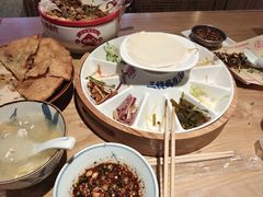 -怪噜范·老贵阳街头名小吃(数博万达店)