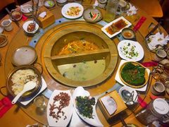 -滇香肴·云南菜蒸汽石锅鱼(云南北路店)
