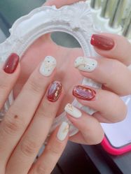 -芊屿芊浔美甲