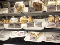 面包甜点陈列柜-国际饭店·帆声西饼屋(黄河路店)