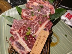-山川小町·极番烧肉(新地假日广场店)