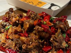 美滋滋的炒鸡架-姥姥家春饼店(八里庄店)