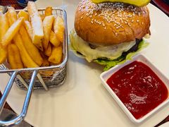 -WOLFGANG PUCK KITCHEN & BAR(迪士尼小镇店)