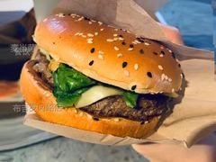 意式黑醋烧烤风味安格斯厚牛堡-麦当劳(布吉罗岗路店)