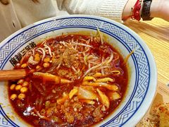 -魔都三兄弟酸辣粉·蘸卤炸串(虹桥万科店)