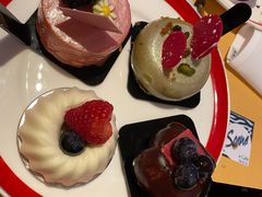-咖啡苑自助餐厅·中国大饭店