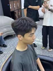 -藤野造型专业烫染接发