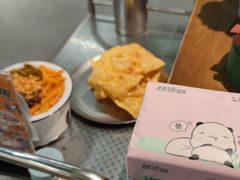 -顶上头•螺蛳粉火锅(德思勤复地星光店)