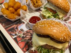 -The Habit Burger Grill 哈比特汉堡(复兴soho店)
