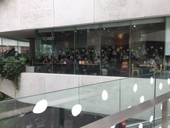 -ROAST coffee & eatery