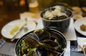 Garlic Cream Mussels