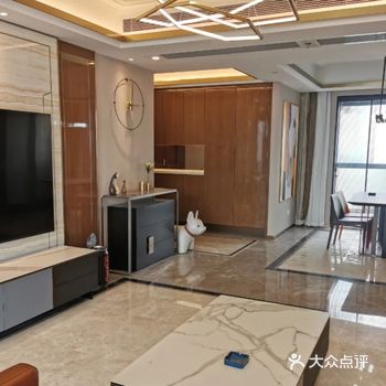 冰箱和烤箱做了嵌入式的