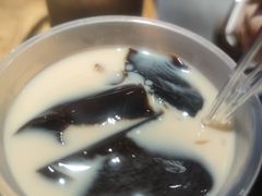 -八婆婆烧仙草(中山路店)