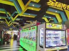 -反斗乐园π·电玩·高空拓展·蹦床(龙华天虹店)