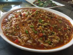 -石磨豆花家常菜·牦牛排土火锅