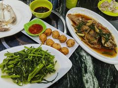 -小海豚•老字号海鲜餐厅(天涯店)