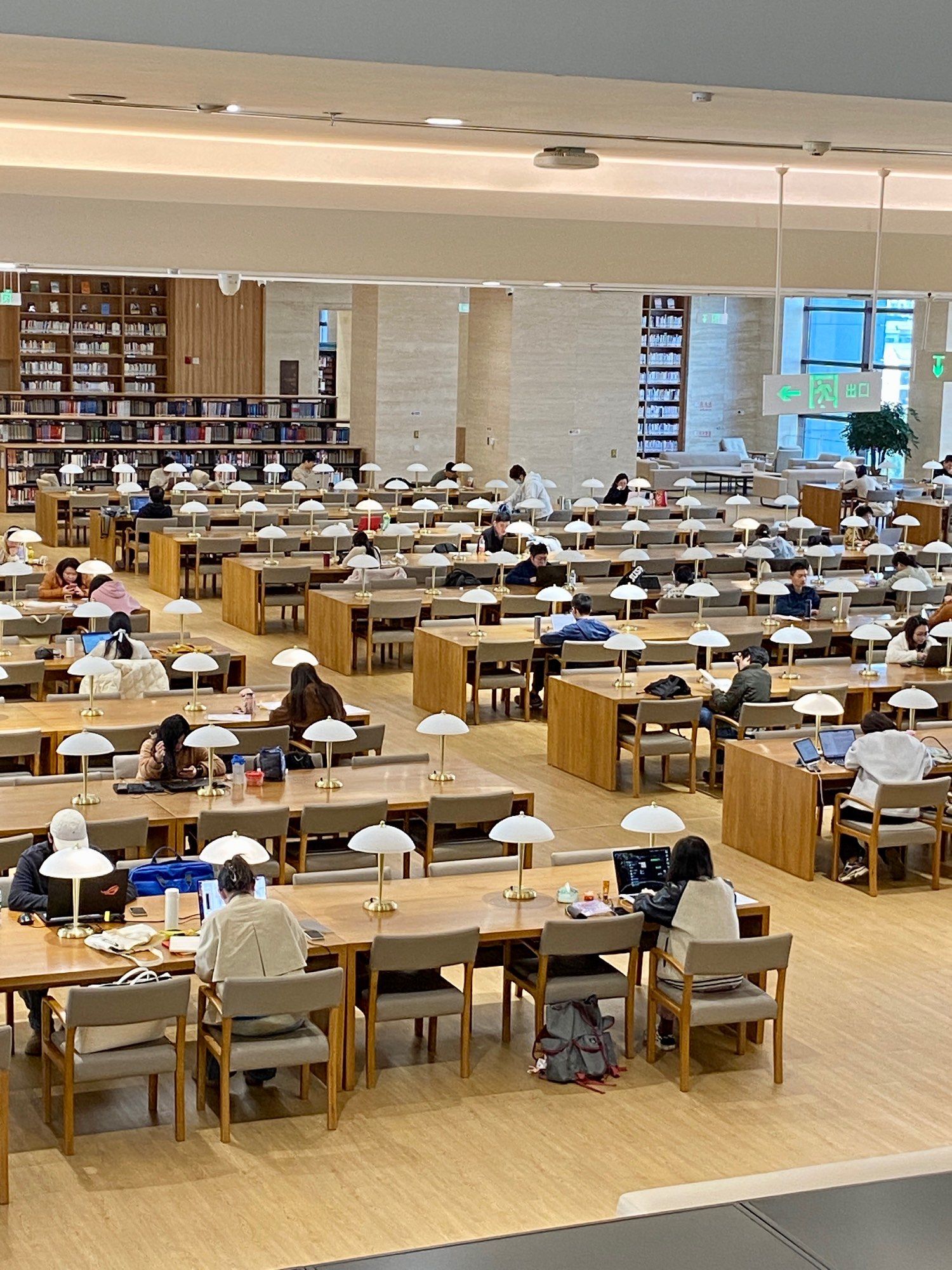 来之江图书馆沉浸式看书学习,想不专注都难❗️