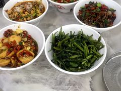 -红色湘菜馆(春风店)