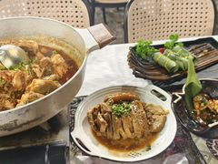 -刘姐啤酒鱼民族演艺餐厅(西街总店)