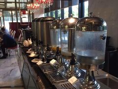 -上海虹桥西郊假日酒店