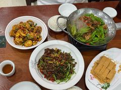 -湖南人家湘菜馆(镇江路店)