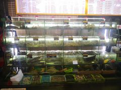 -覃记海鲜美食餐厅