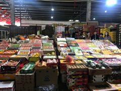 -上海龙吴水胜海发市场