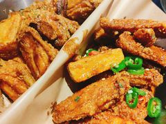 炸鸡翅一半一半-富乐满韩国正宗炸鸡韩国料理(虹泉路店)