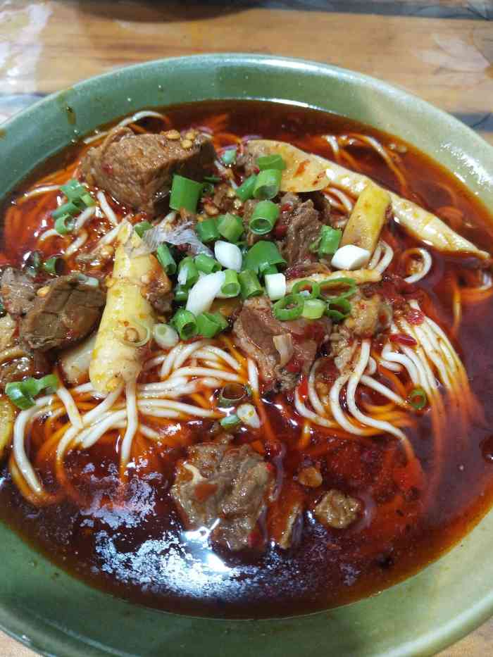 方竹笋牛肉面-"下午三点过到的金佛山,酒店放了东西就来找..."-大众点