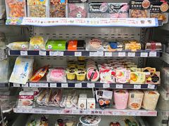 零售区-全家便利店(沪南公路店)