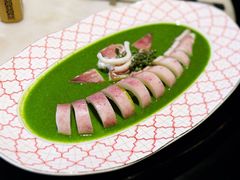 -龙凤荟·传统粤菜点心(新天地店)