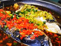 -阿瓦山寨·湘菜现炒·剁椒鱼头王(咸阳总店)