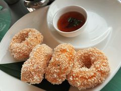 炸虾饼配泰国梅子酱-帕蓝·暹罗料理(大学路店)