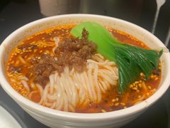 -麻六记(凤凰汇店)