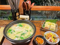 -银米·云南传统过桥米线(双廊黑金冠店)