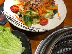 金枪鱼色拉-丸藏和牛烧肉专门店(园区师惠坊店)