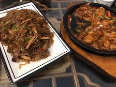 -临街徽菜馆·正宗黄山味
