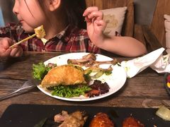 -HIGH FIVE哈福手工汉堡(桂林路店)