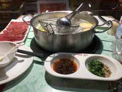 -浪里寻·臻牛养生牛肉火锅(方圆荟店)