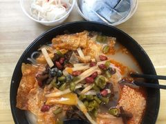 -小蛮妞家螺蛳粉(凯旋路店)