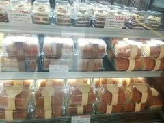 -红宝石·鲜奶小方·海派西点房(控江店)