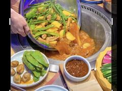 -山河屯铁锅炖·非遗东北菜(南山店)