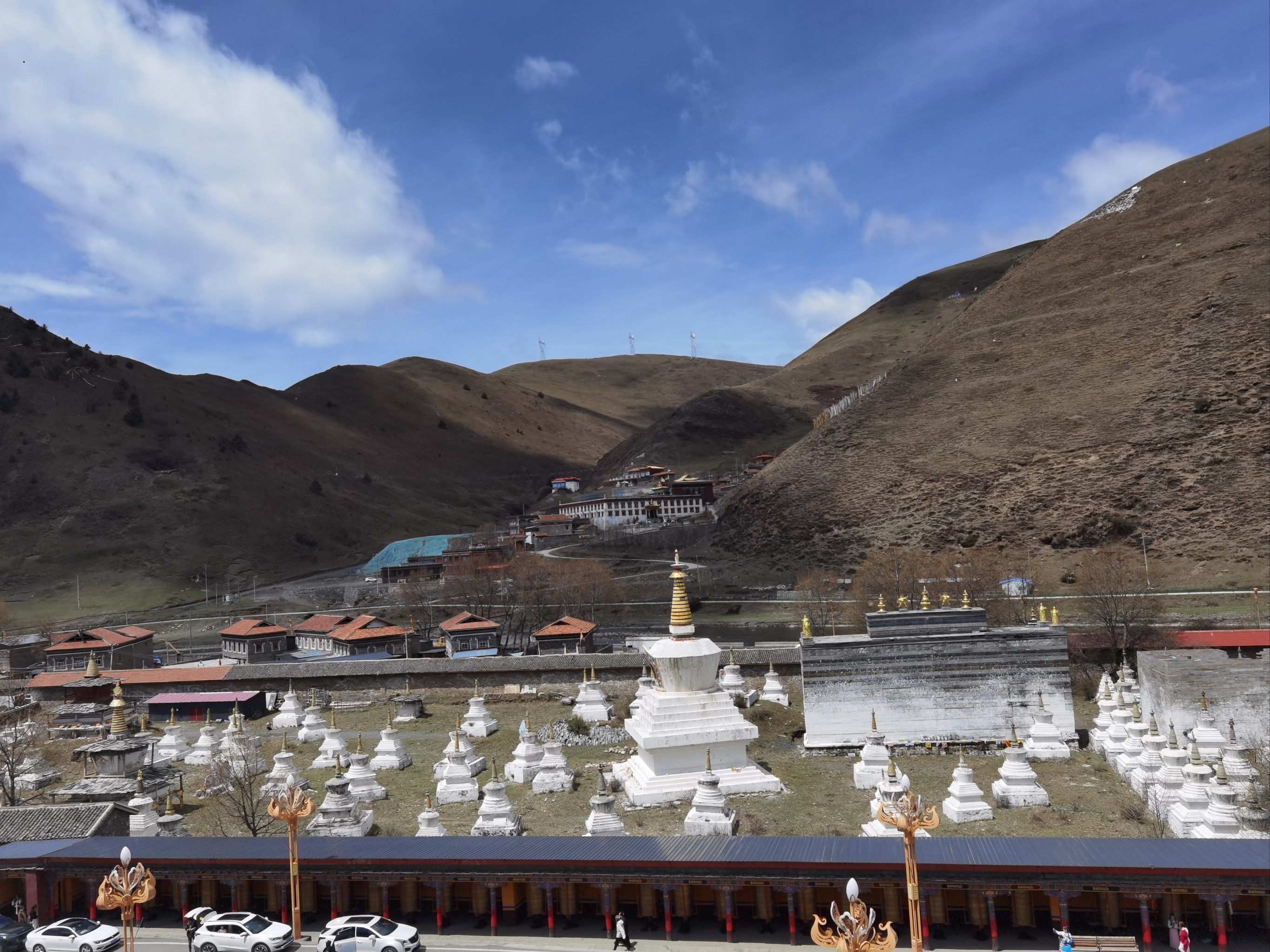 川西甘孜塔公寺,318国道上的千年古寺