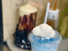 蓝天白云奶-CEMENT·coffee bar (凤凰创意园店)