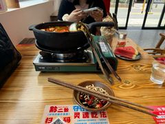 -黔二妞地摊火锅(龙华清湖店)