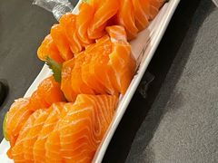 -铭牛烧肉·和牛海鲜自助(高新月牙湖店)